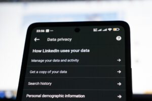 25 Exciting LinkedIn Statistics to Engage With in 2023