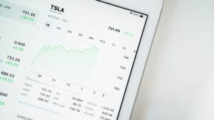 25+ App Revenue Statistics That Will Keep Growing in 2023