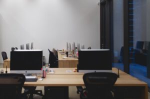 15 Laborious Employee Productivity Statistics: A Workaholic’s Guide to Productivity